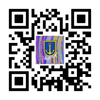 Kinder sitzen mit Musiklehrerin auf dem Boden und spielen auf Instrumenten Musik