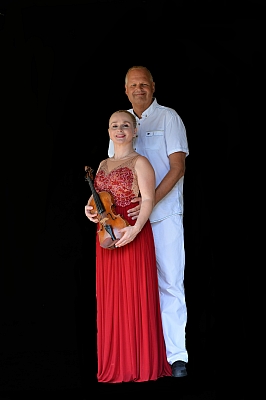 Bela Berkemer-Makharadze (Violine) und Uwe Berkemer (Klavier)