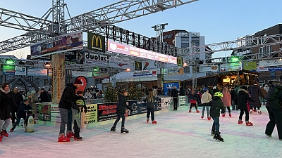 Eis, Glühwein und Winterzauber