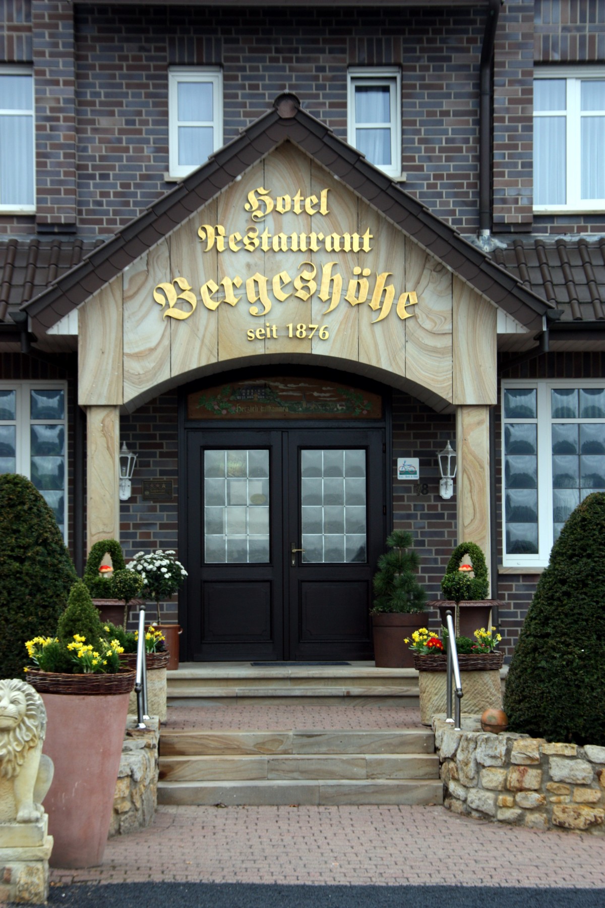 Eingang Hotel Bergeshöhe
