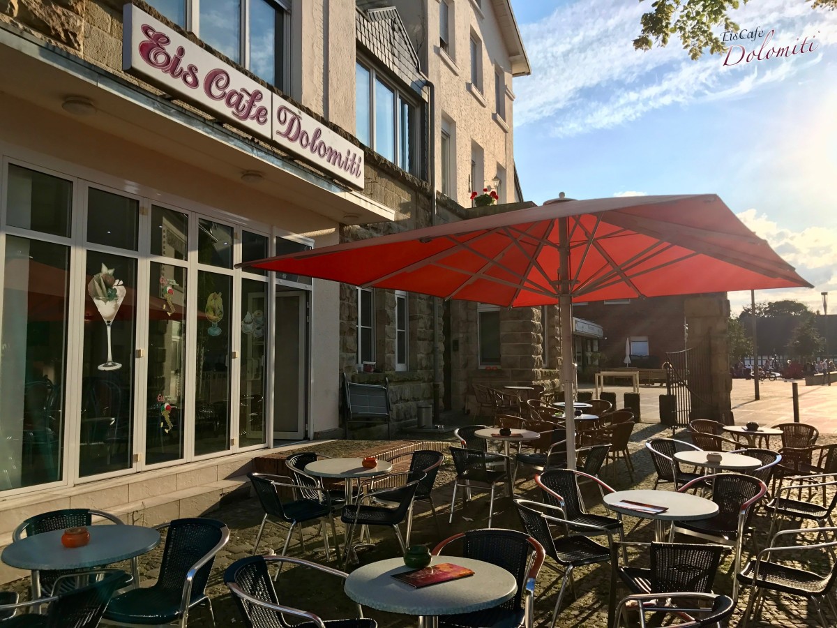 Eis Café Dolomiti Terrasse