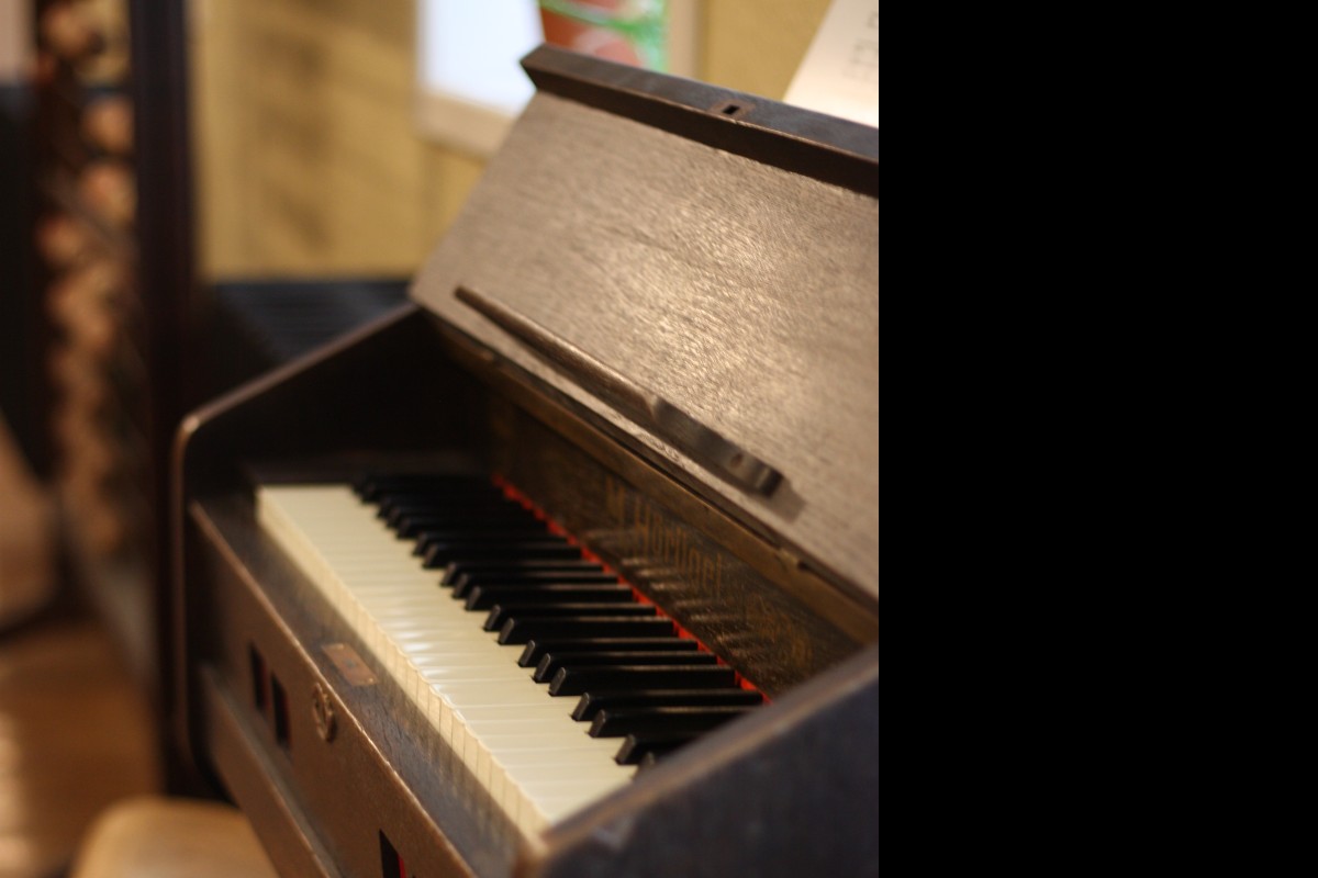 schulmuseum-mettingen-harmonium