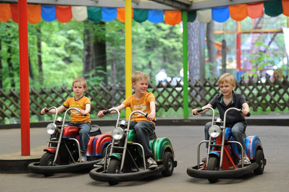 Autoscooter - Freizeitpark Sommerrodelbahn