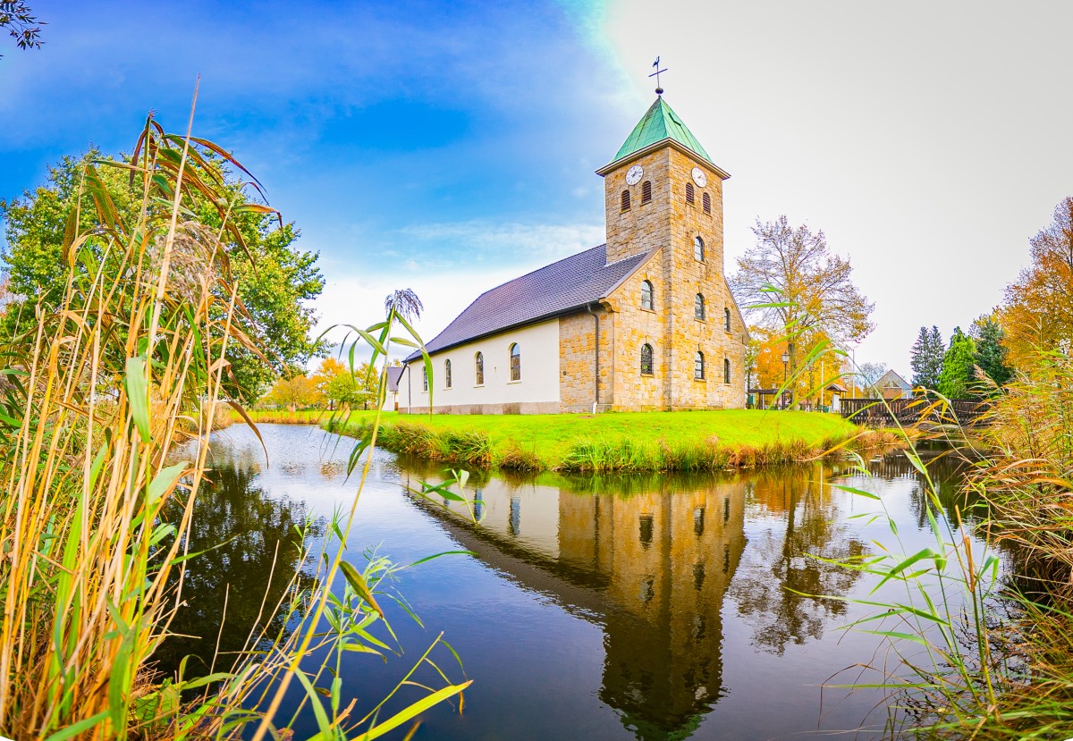 Pfarrkirche-St.Vitus-Venhaus©MedienAtelierEmsland.jpg