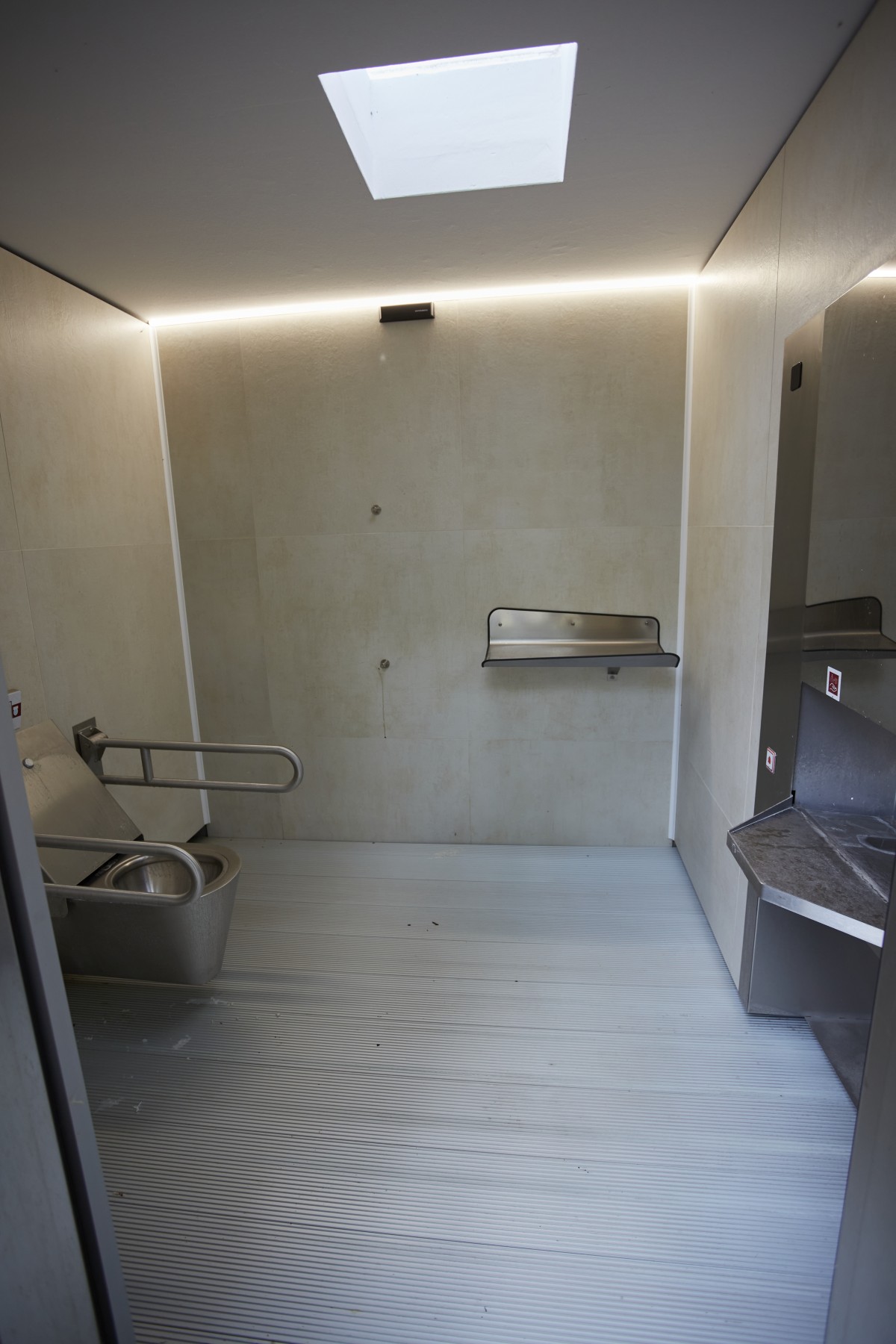 Motorhome_parking_05-2024_Photo-Herzmann_023.jpg