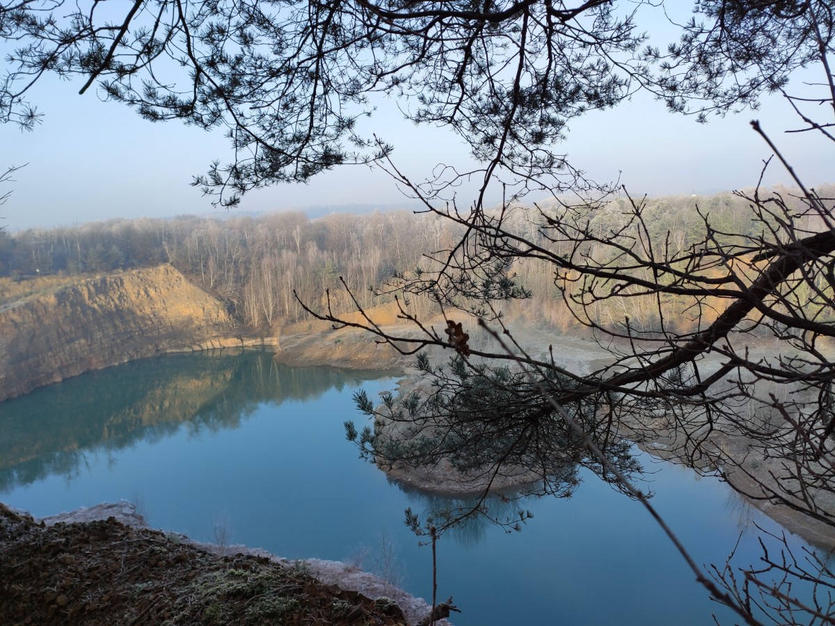 Steinbruch mit See