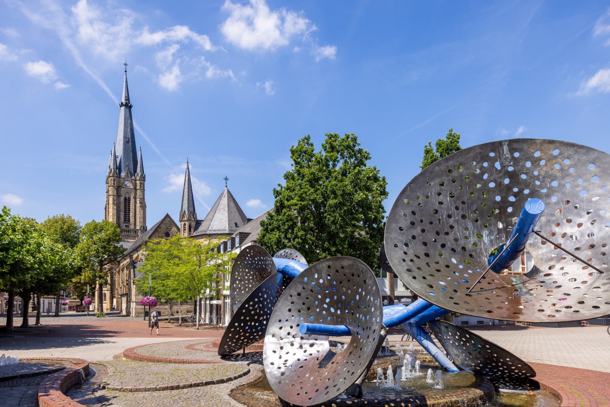 Innenstadt von Emsdetten mit Morgentaubrunnen